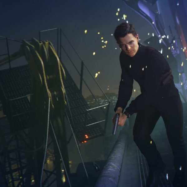 007 First Light - Game image